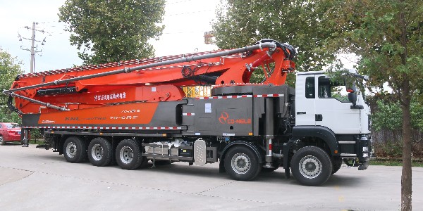 當(dāng)混凝土泵車操作不當(dāng)時的危害有哪些？