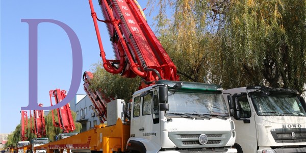 混凝土輸送泵如何用球來清洗？