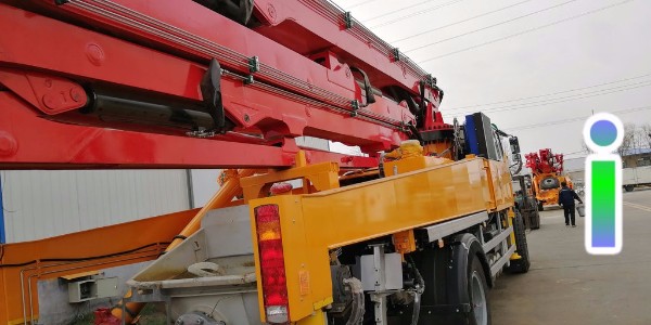 小型泵車的輸送缸總是發(fā)出異響，怎么辦？