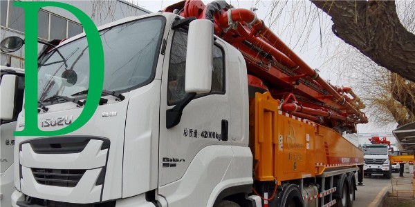 混凝土泵車的總體結構和工作原理