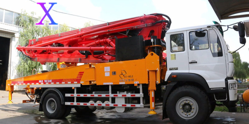 小型混凝土泵車(chē)漏漿和攪拌軸故障不要慌，科尼樂(lè)來(lái)幫忙