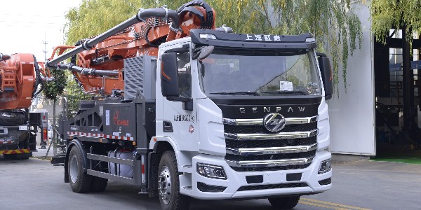 混凝土泵車的維修人員需要注意哪些事項(xiàng)